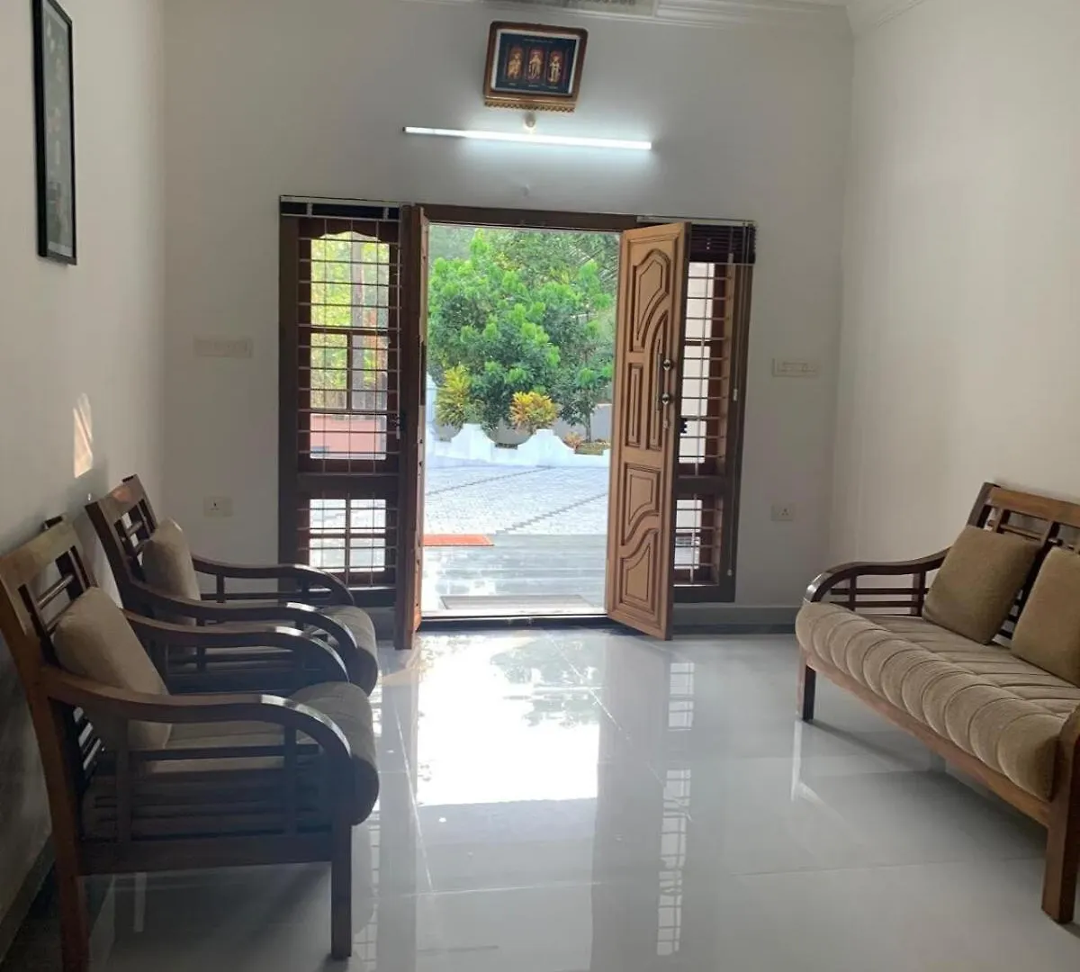 The White House Villa Thodupuzha Holiday home